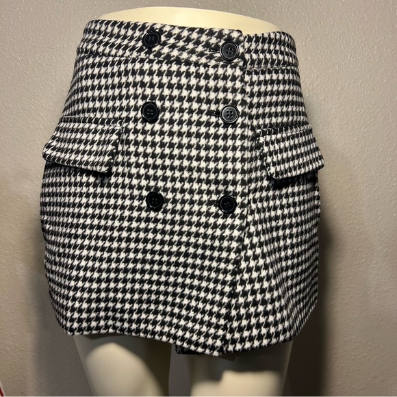 Forever 21 black and white checkered button up skirt women in a size small. - Picture 3 of 14